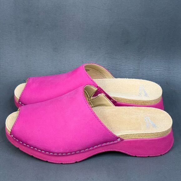Dansko Women's Ravyn Milled Nubuck Sandals Fuchsia Size 6.5  (37) - Picture 3 of 10